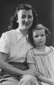 Pola Krongold with daughter Aliza in Munich, 1947